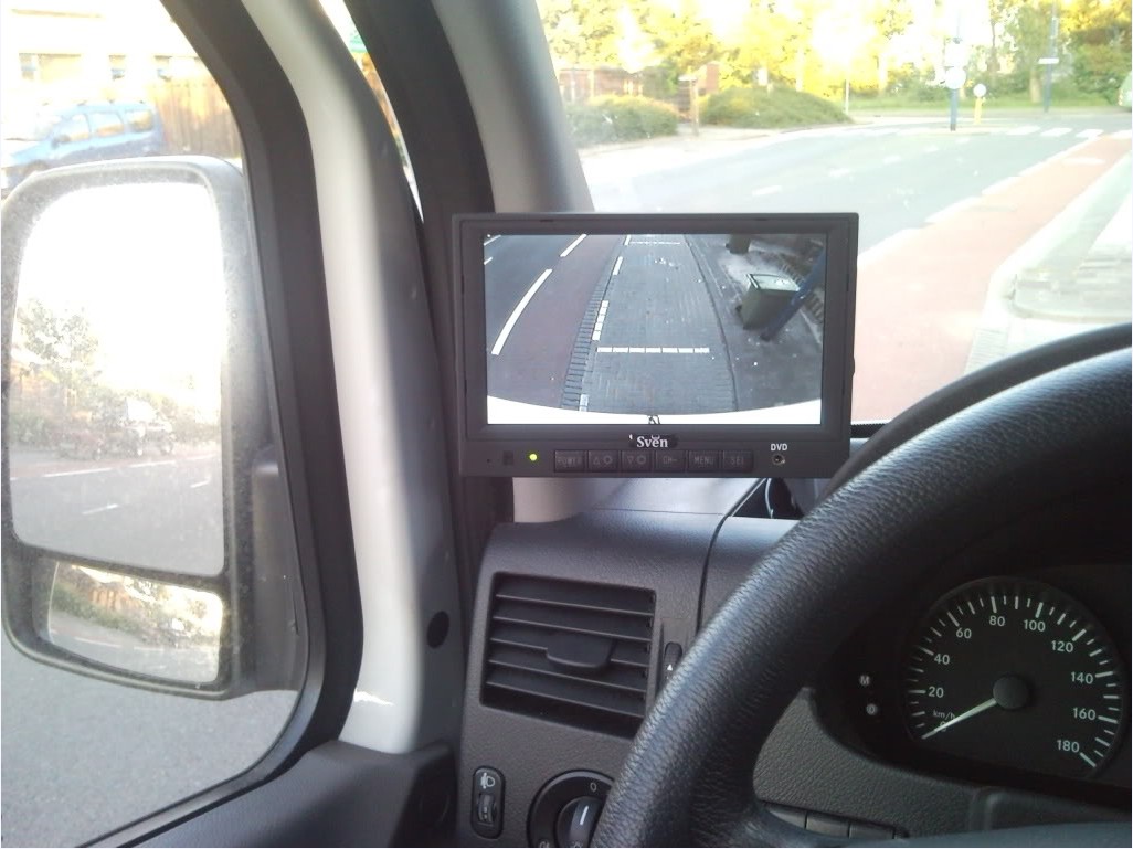 5 inches monitor install
