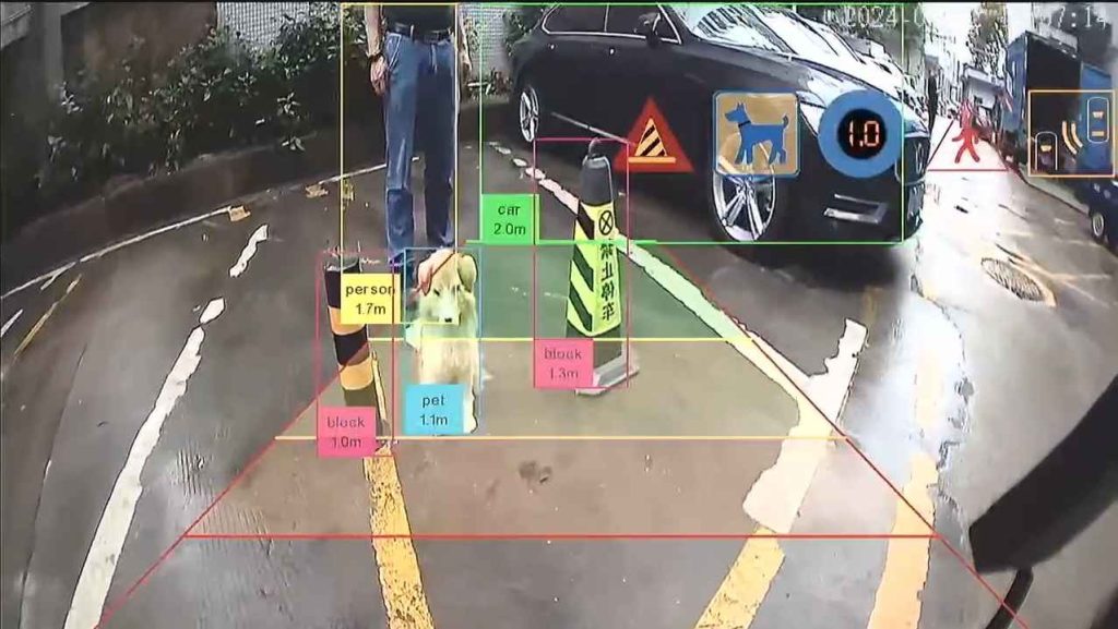 AI Rear view camera detecting Person, car, block, pet 2 (2)