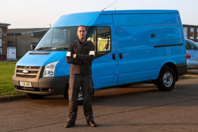 Cargo vans backup camera system solutions
