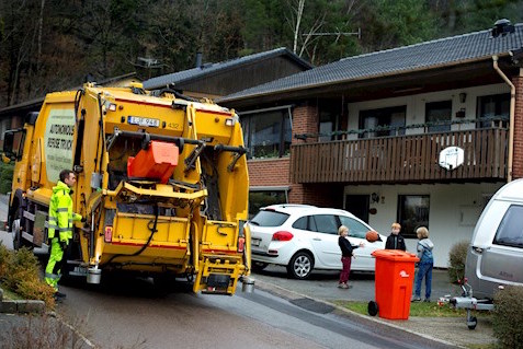 Why choose a dual lens backup camera for your garbage truck