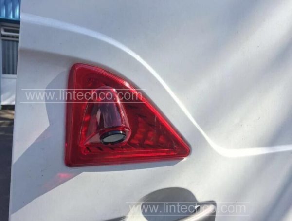 Vauxhall-Movano-2010-Renault-Master-2010-LC-009C72-Brake-lights-camera-installation-1
